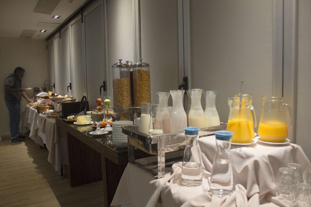 Regency Golf - Hotel Urbano Montevideo Bagian luar foto